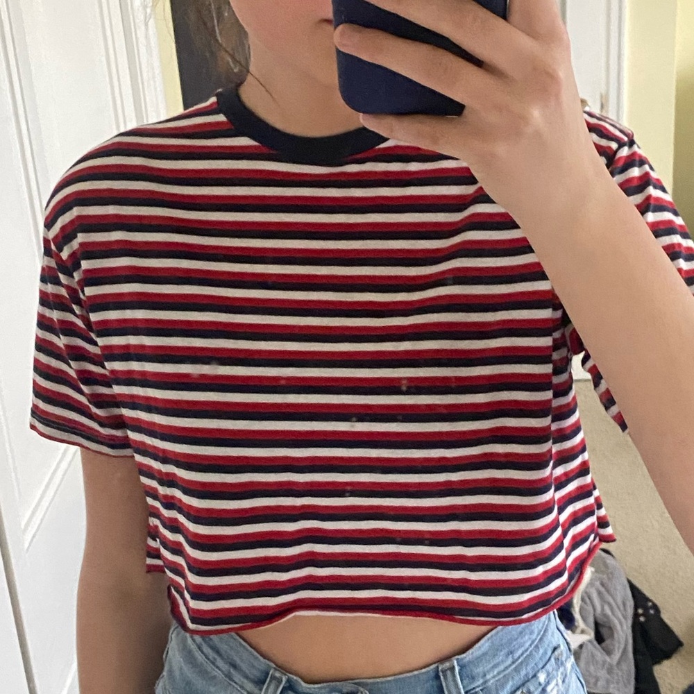 Brandy Melville cropped tee